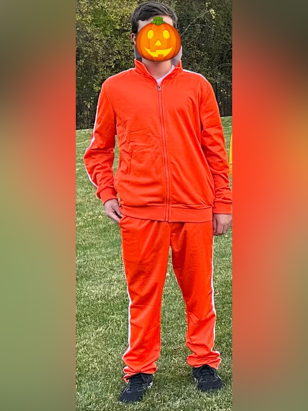 Vector costume Despicable Me - orange track suit